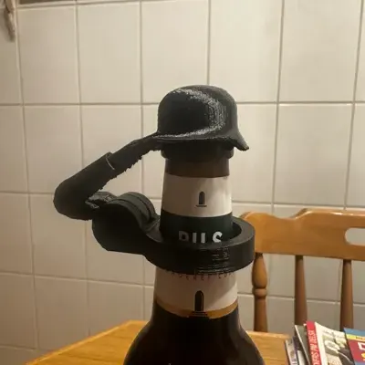 Bottle Helmet Beer / Helm Flaschenhalter Bier